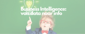 Jongetje dat wijst naar het woord Business Intelligence